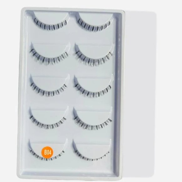 100% BOTTOM LASHES.BOTTOM LASHES EXTENSION ON THE BOTTOM HELP BALANCE OUT AND CO - Picture 4 of 8